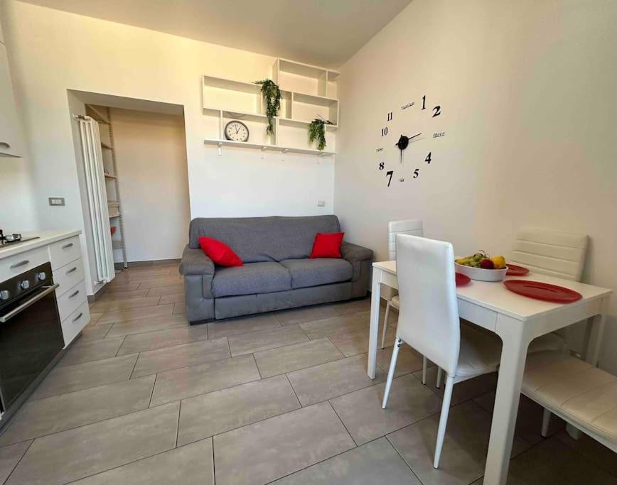 Duomo-15 Min & Ospedale-10 Min *